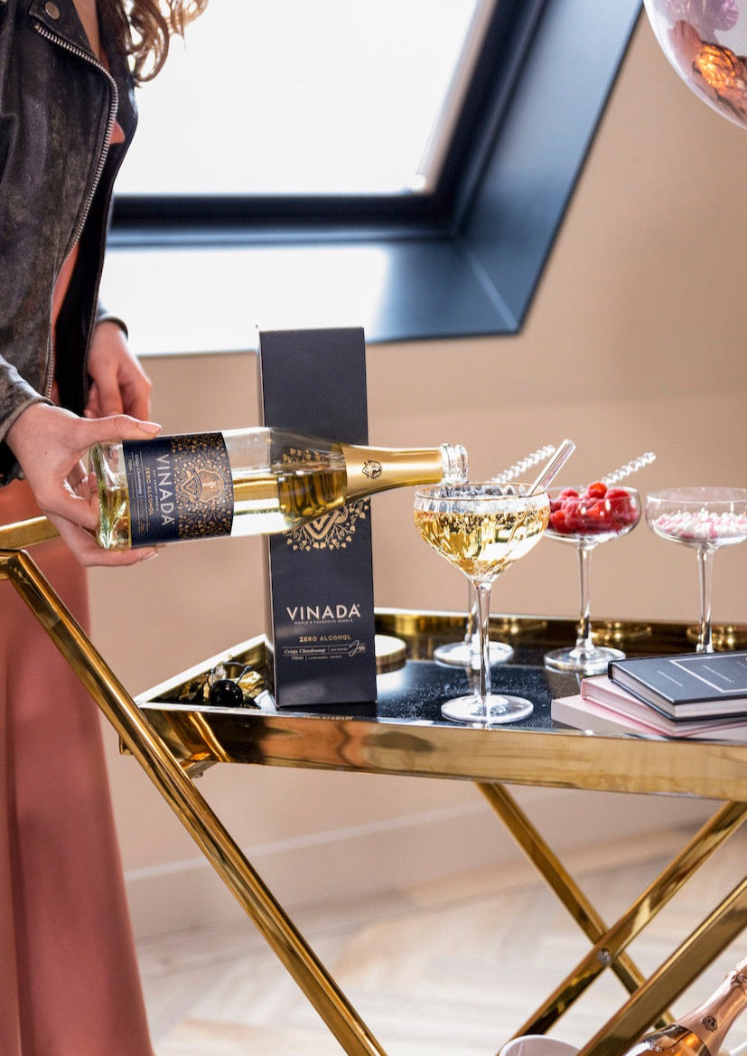 VINADA® - CRISPY CHARDONNAY (0%) 750 ML GIFTSET