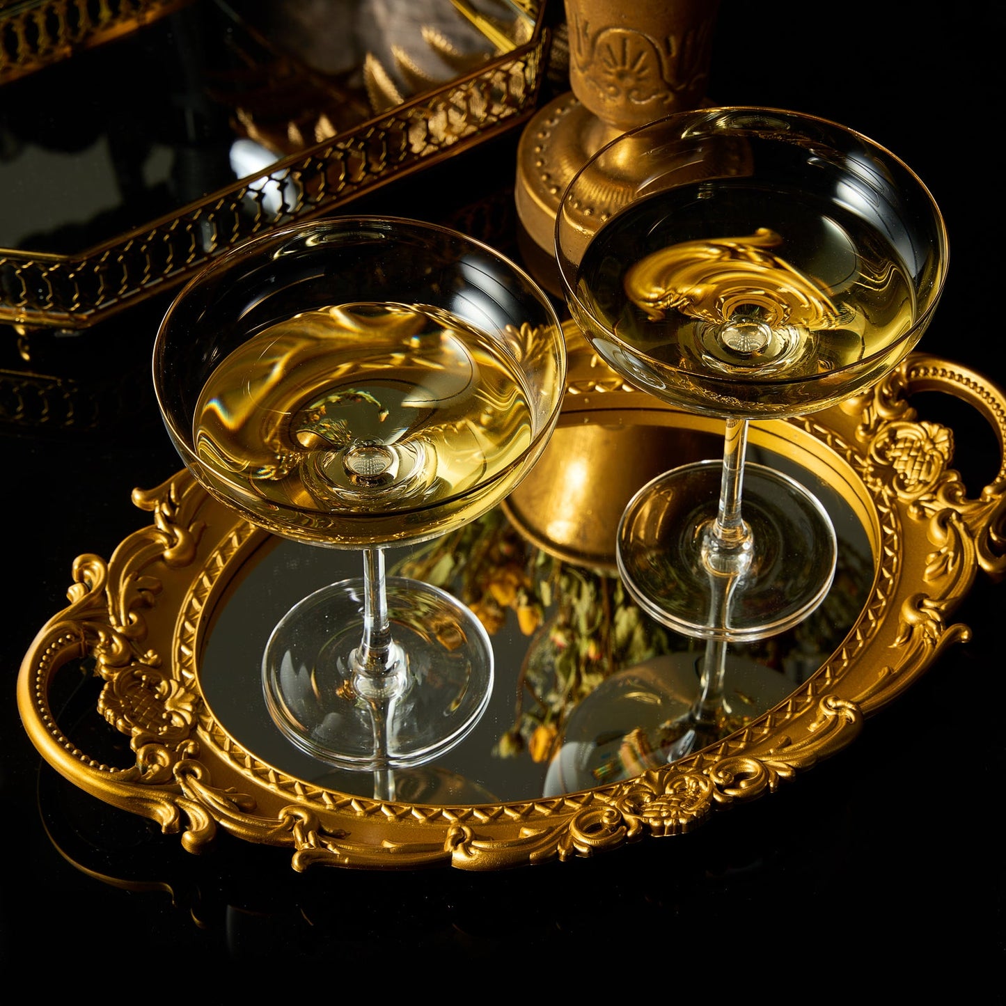 The Wine Savant - Crystal Gilded Rim Coupe Glasses - Set of 2 - 9oz