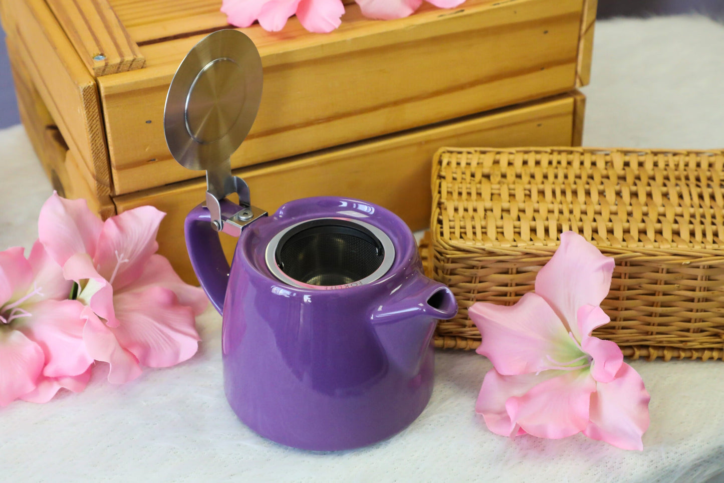Plum Deluxe Tea - Perfect Hot Tea Teapot - 18oz