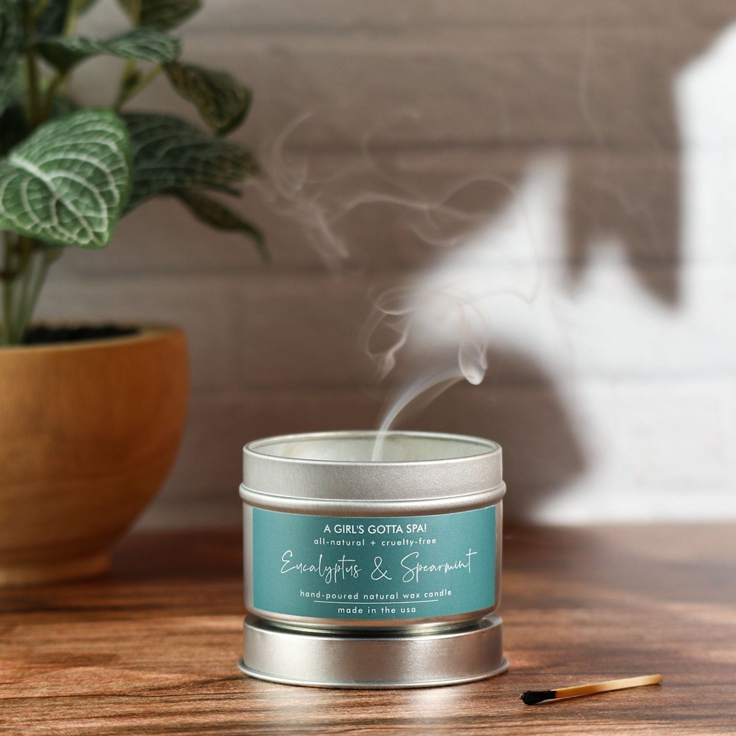 A Girl's Gotta Spa! - Eucalyptus and Spearmint Soy Candle - 4oz - 25hr burn